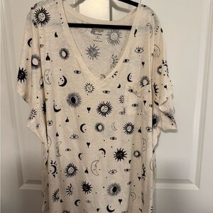 Torrid Heritage White V-Neck with Black Celestial Print